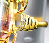 Коктейльное золотое кольцо с крупным контрастным арбузным турмалином 19,48 карата, цаворитами, сапфирами и бриллиантами