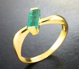 Золотое кольцо с насыщенным уральским изумрудом 0,56 карата Золото