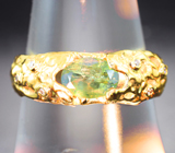 Золотое кольцо с насыщенным уральским александритом 0,74 карата и бриллиантами Золото