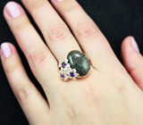 Серебряное кольцо с авантюрином 15,84 карата и аметистами Серебро 925