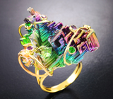 Крупное золотое кольцо с радужными кристаллами висмута 76,26 карата, родолитами и диопсидами