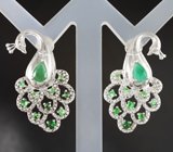 Изысканные серебряные серьги с изумрудами и цаворитами