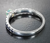 Серебряное кольцо с кристаллическим эфиопским опалом и насыщенно-синими сапфирами Серебро 925