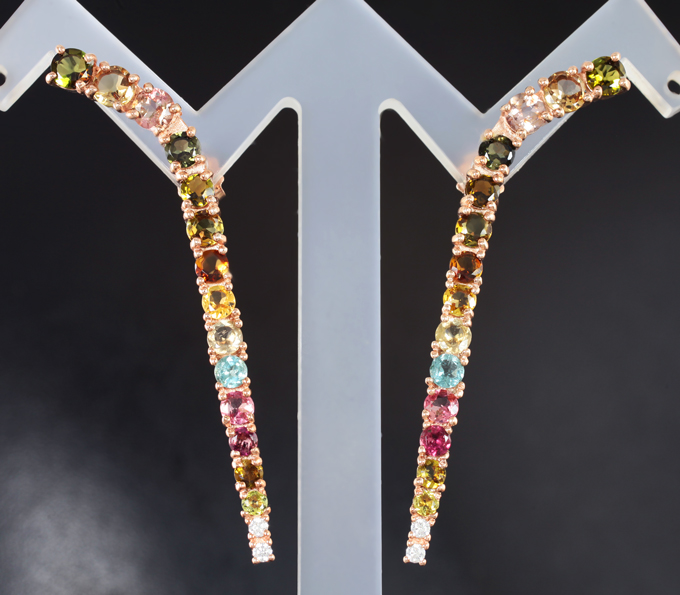 Впечатляющие серебряные серьги с разноцветными турмалинами