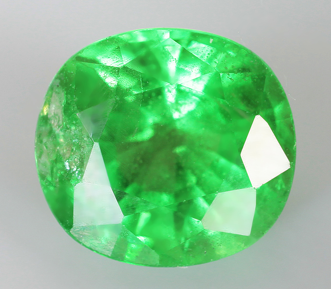 Яркий цаворит 1,52 карата