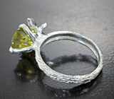 Серебряное кольцо с резным лимонным цитрином