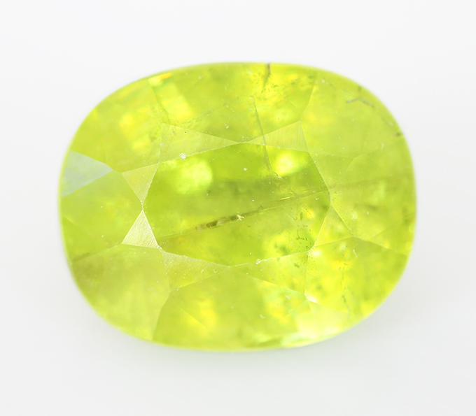 Желто-зеленый сфен 4,13 карата