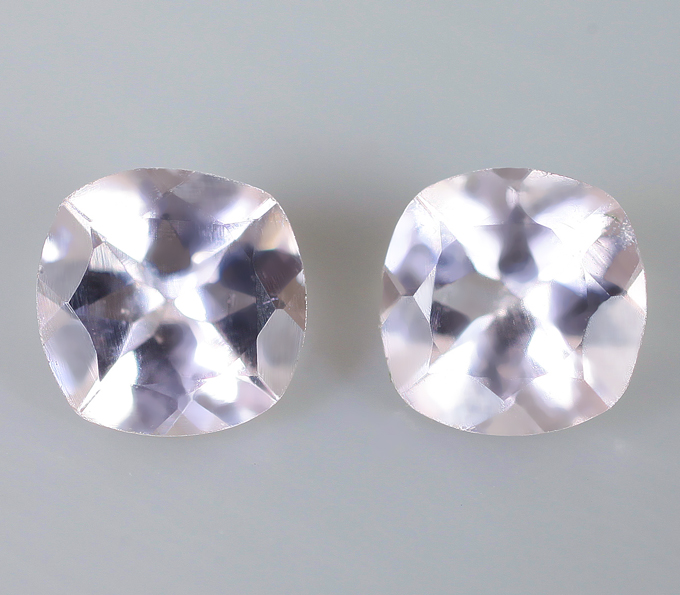 Пара чистейших морганитов 0,52 карата