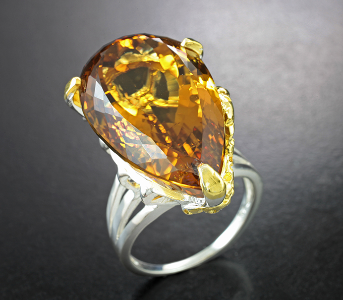 Серебряное кольцо с цитрином 27,12 карата