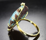 Золотое кольцо с крупной яркой полихромной монгольской бирюзой 24,38 карата и танзанитами Золото