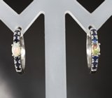 Изящные серебряные серьги с кристаллическими эфиопскими опалами и синими сапфирами