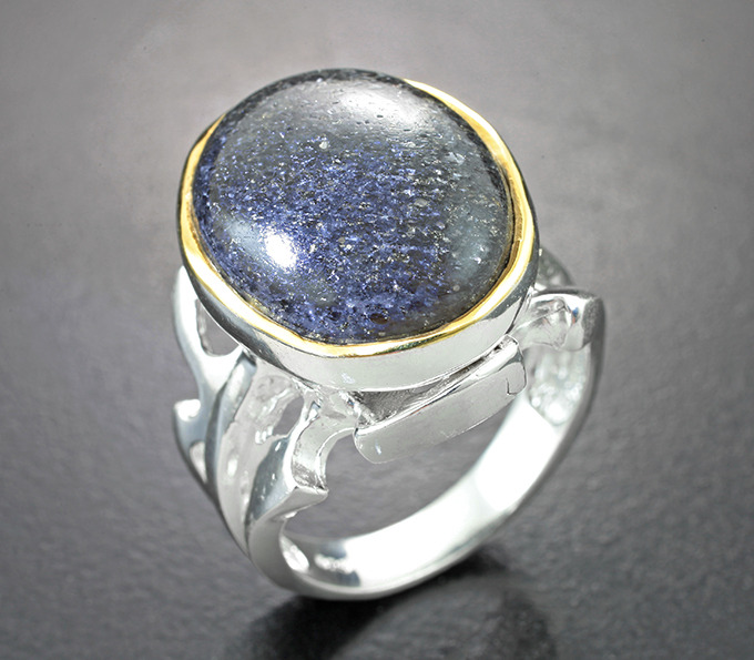 Серебряное кольцо с авантюрином 11,91 карата