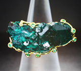 Редкость! Массивное золотое кольцо с крупными сочно-зелеными кристаллами диоптаза 44,67 карата, уральскими изумрудами и бриллиантами Золото