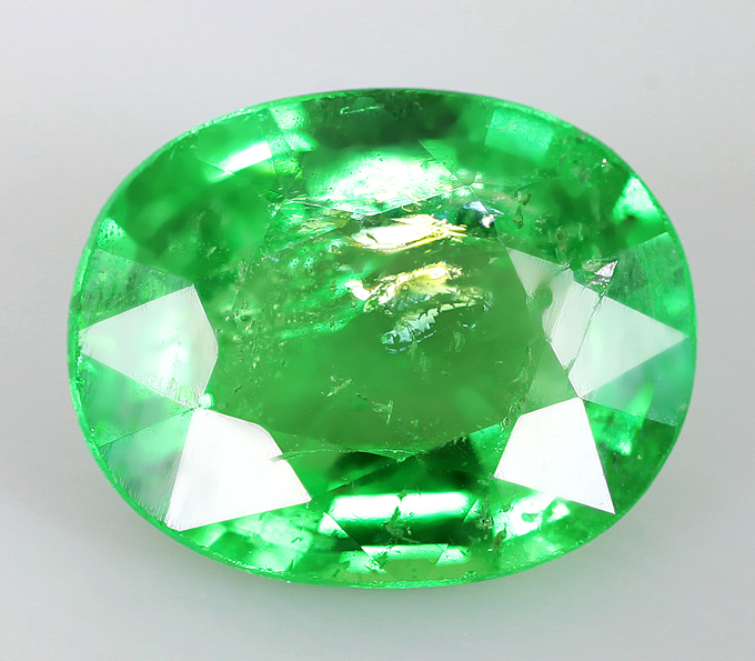 Яркий цаворит 1,1 карата