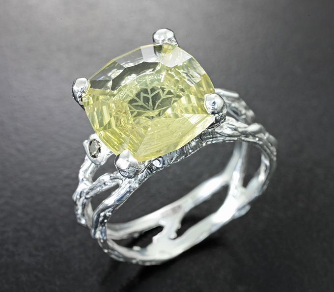 Серебряное кольцо с лимонным цитрином авторской огранки 5,71 карата