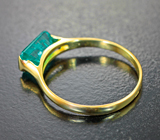 Золотое кольцо с «неоновым» апатитом 1,47 карата