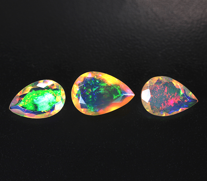 Набор из 3 ограненных эфиопских опалов 5,16 карата