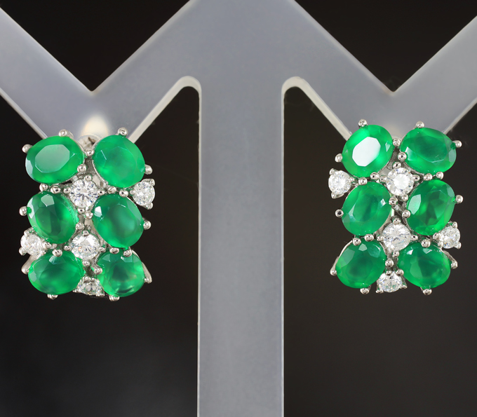 Эффектные cеребряные серьги с хризопразом