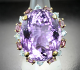 Серебряное кольцо с аметистом 45,71 карата, голубыми топазами и родолитами Серебро 925