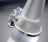 Эффектное серебряное кольцо с зеленым аметистом и танзанитами