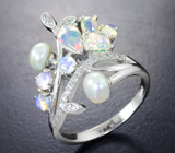 Изысканное серебряное кольцо с жемчугом и кристаллическими эфиопскими опалами
