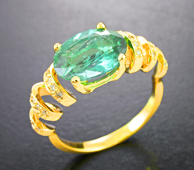 Золотое кольцо с невероятно-ярким «неоновым» турмалином 3,02 карата и бриллиантами