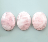 Крупный набор из 3 кабошонов розового кварца 89,92 карата 