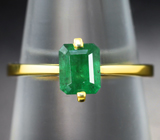 Золотое кольцо с насыщенным уральским изумрудом 0,75 карата Золото