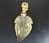 Массивный золотой двухсторонний кулон с резным цитрином 63,68 карата, цаворитами и сапфирами