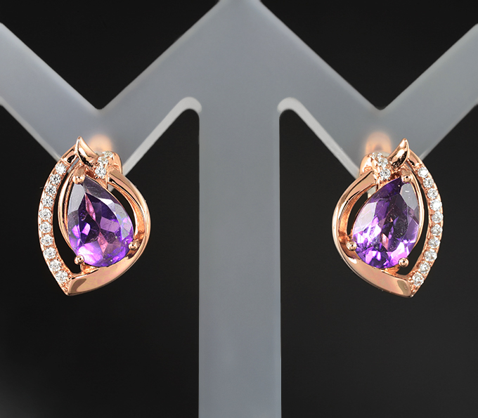 Чудесные серебряные серьги с аметистами