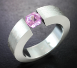 Кольцо с пурпурно-розовой шпинелью 0,85 карата Серебро 925