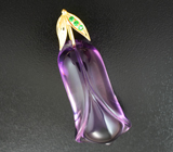 Золотоый кулон с крупным резным полихромным аметистом 72,08 карата и цаворитами Золото