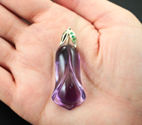 Золотоый кулон с крупным резным полихромным аметистом 72,08 карата и цаворитами Золото