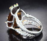 Серебряное кольцо с цитрином 29,28 карата и перидотами