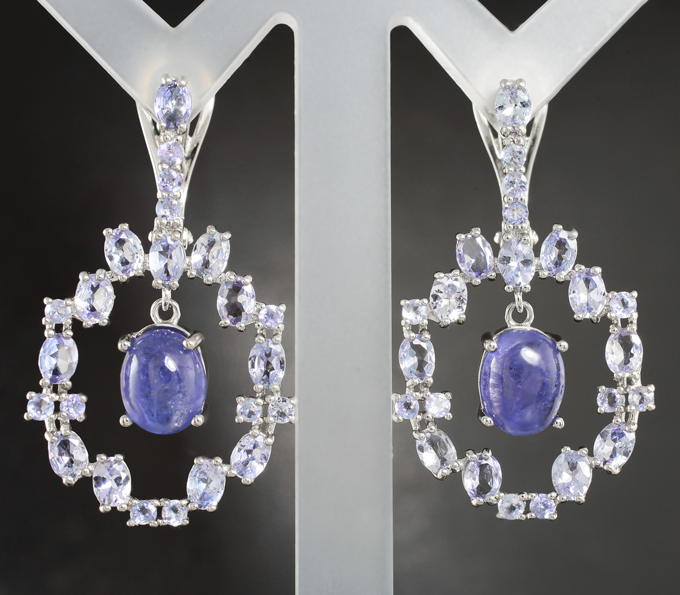 Эффектные крупные серебряные серьги с танзанитами