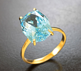 Золотое кольцо с чистейшим голубым топазом авторской огранки 9,64 карата