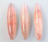 Набор из 3 кабошонов «земляничного» кварца 28,04 карата 