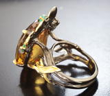 Серебряное кольцо с цитрином 27,57 карата, изумрудами и перидотами