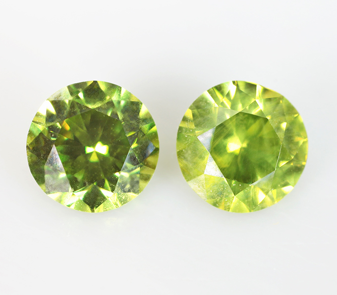 Пара уральских демантоидов 1,16 карата