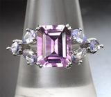 Превосходное серебряное кольцо с аметистом и танзанитами Серебро 925