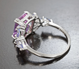 Превосходное серебряное кольцо с аметистом и танзанитами Серебро 925
