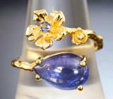 Золотое кольцо с яркими танзанитами 5,25 карата и бриллиантом