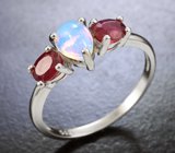 Оригинальное серебряное кольцо с кристаллическим эфиопским опалом и рубинами Серебро 925