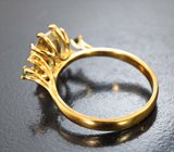 Золотое кольцо с чистейшим диаспором 2,85 карата, гранатами со сменой цвета и бриллиантами