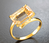 Золотое кольцо с крупным персиковым морганитом 4,39 карата Золото