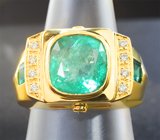 Кольцо с уральскими изумрудами 4,1 карата и бриллиантами