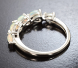 Изящное серебряное кольцо с кристаллическими эфиопскими опалами