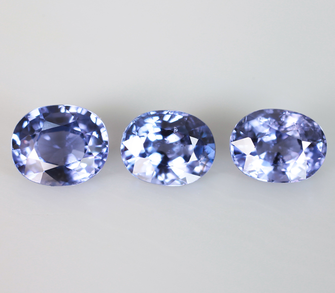 Редкость! Набор из 3 синих шпинелей 1,61 карата