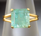 Золотое кольцо с крупным «неоновым» уральским изумрудом 3,09 карата