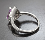 Симпатичное серебряное кольцо с аметистом и перидотами